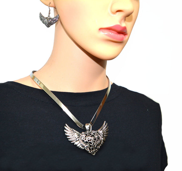 Sk2535P Heart Pendant With Matching Earrings & V-Cuff Necklace Stainless Steel