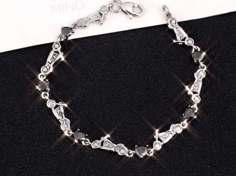 Sk2708 Heart Crystal Motorcycle Bracelet - Black Stone Ladies Bracelets