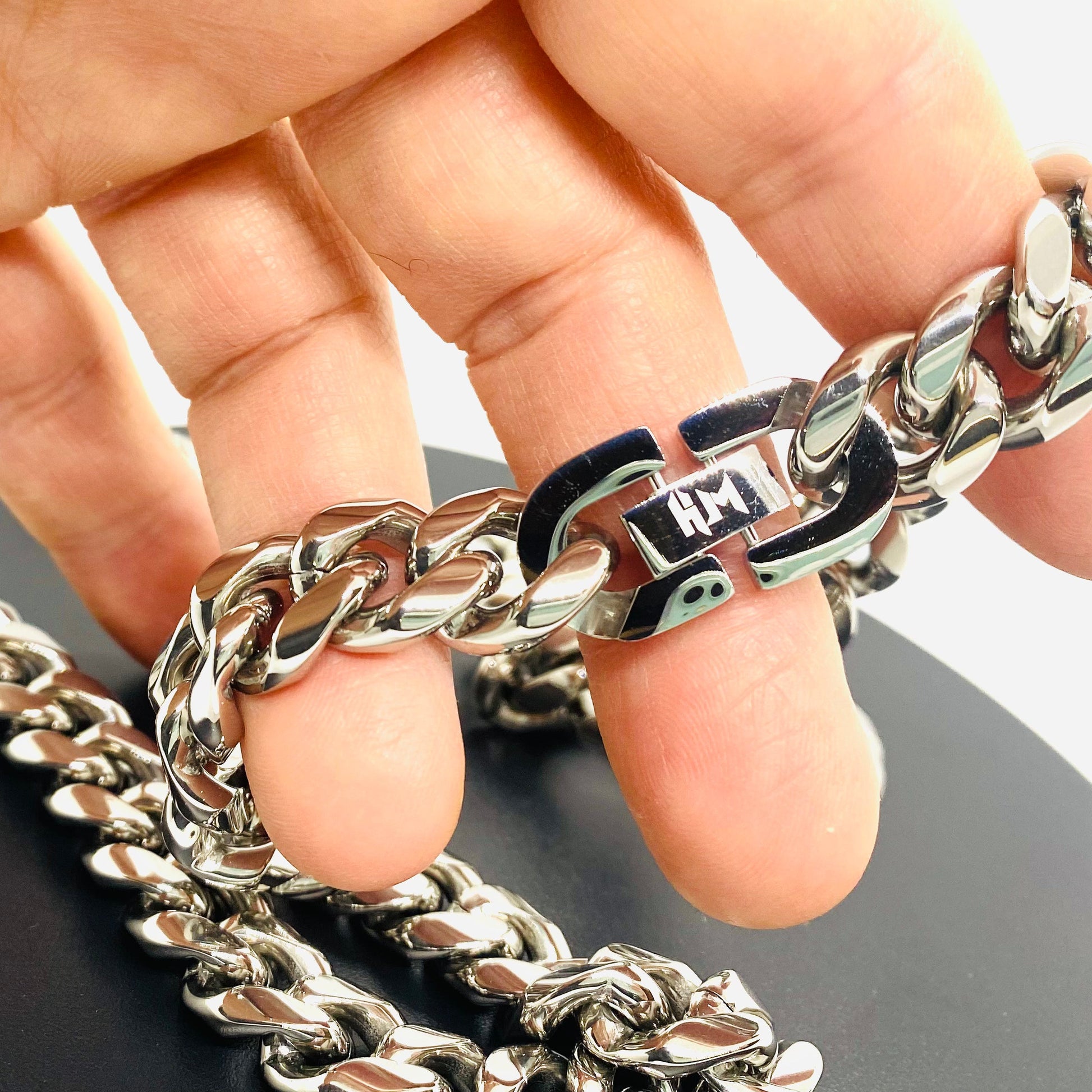 SK4020 Necklace 1/2’’ Wide Cuban Link Silver Color Chains