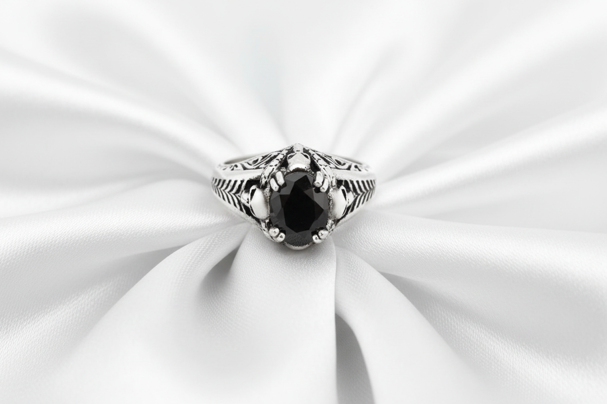 SK2264 Ladies Solitaire Skull Ring Imitation Black Stone Stainless Steel Motorcycle Biker Jewelry Sizes 5-10