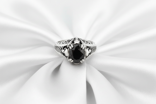 SK2264 Ladies Solitaire Skull Ring Imitation Black Stone Stainless Steel Motorcycle Biker Jewelry Sizes 5-10