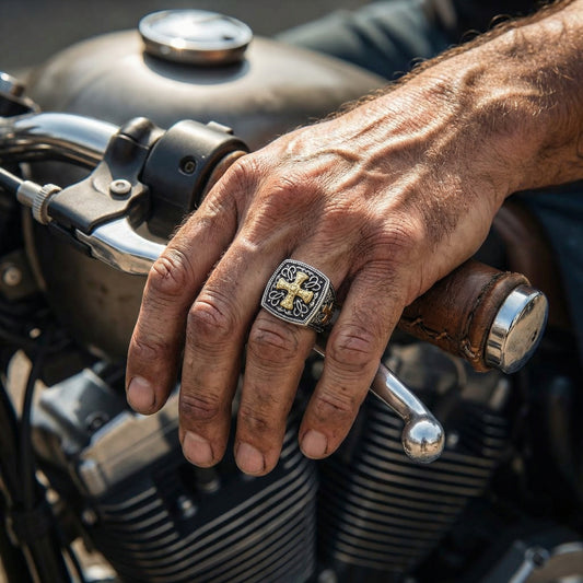 The King’s Crusader Ring (Gold Edition)