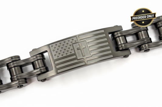 SK1843C Mens Cross Badge Gunmetal 3/4’’ Bracelet Bracelet