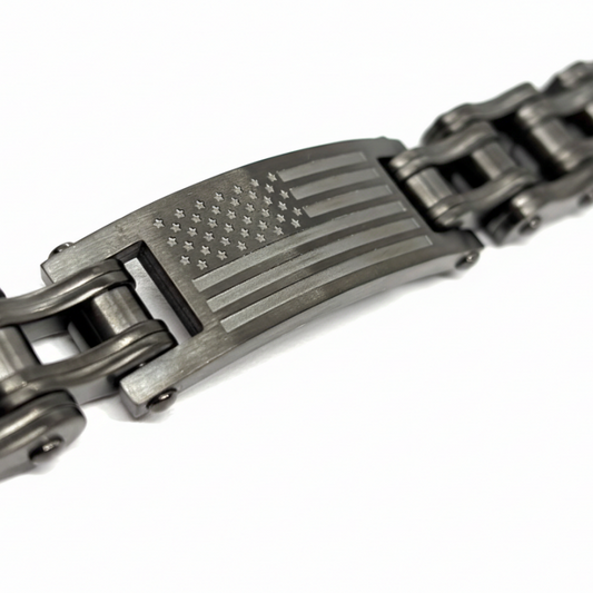 SK1843F Mens Flag Badge Gunmetal 3/4’’ Bracelet Bracelet