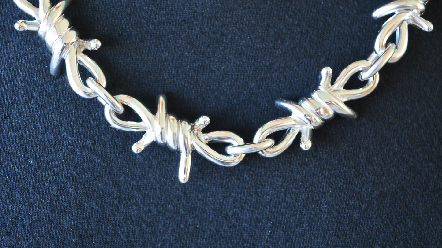 SK2037 Men's Necklace 26" 15 MM Wide Stainless Steel Barbed Wire Link Design