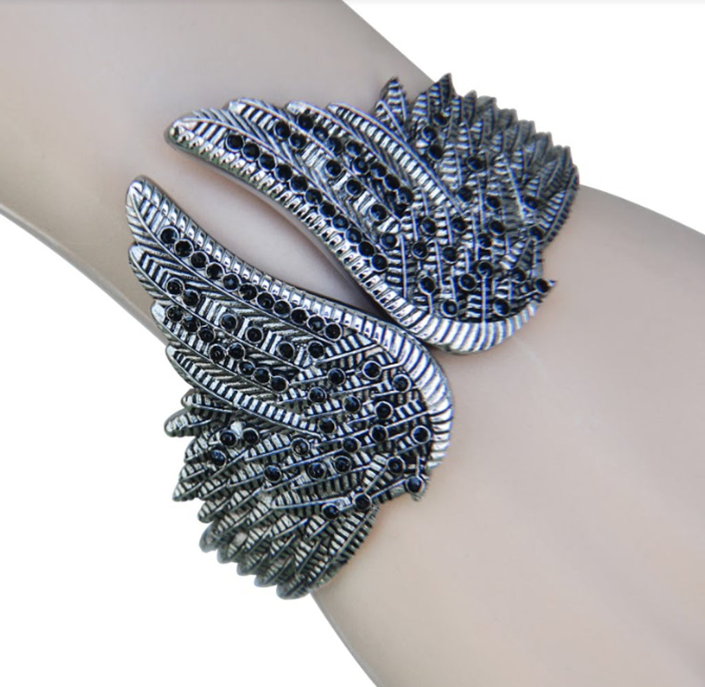 SK2555 Bracelet Wings Heart Imitation Black Diamonds Stainless Steel Heavy Metal Jewelry